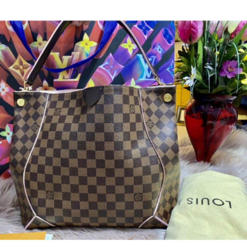💯 Auth Louis Vuitton Caissa Monogram Hobo Bag - Picture 2 of 8